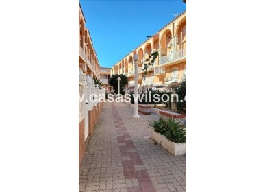 Apartamento - Venta - Torrevieja - La Mata pueblo