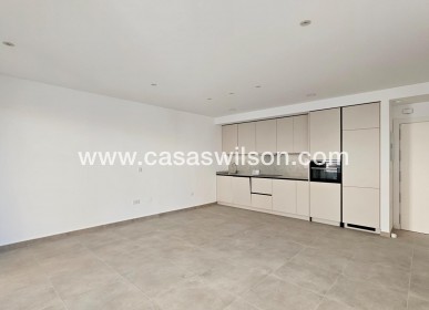 Apartamento - Venta - Torrevieja - Paseo maritimo
