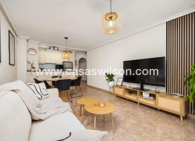 Apartment - Sale - Torrevieja - Centro