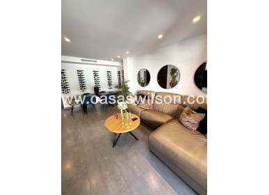 Apartment - Sale - Torrevieja - Centro