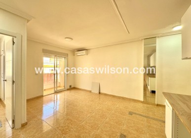 Apartment - Sale - Torrevieja - Centro