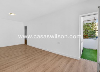 Apartment - Sale - Torrevieja - Centro
