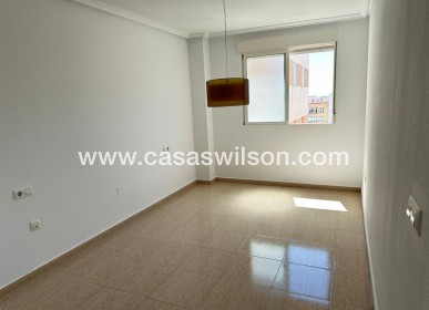 Apartment - Sale - Torrevieja - Centro
