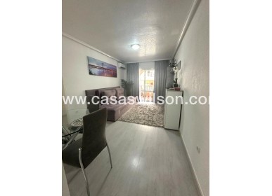 Appartement - Sale - Torrevieja - Centro