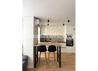 Appartement - Sale - Torrevieja - Paseo maritimo