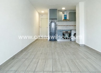 Appartement - Sale - Torrevieja - Torrevieja