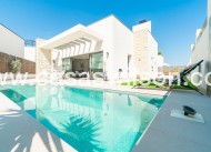Bestaande bouw - Villa - Orihuela Costa - Villamartin Golf