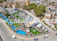 Bestaande bouw - Villa - Orihuela Costa - Villamartín