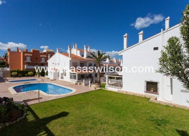 Chalet - Venta - Torrevieja - La Mata