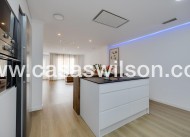 Sale - Apartment - Torrevieja - Centro