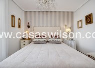 Sale - Apartment - Torrevieja - Centro