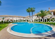 Sale - Bungalow - Torrevieja - Aguas Nuevas