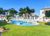 Sale - Bungalow - Torrevieja - Nueva Torrevieja - Aguas Nuevas