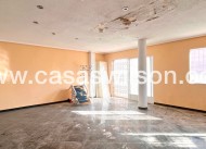 Sale - commercial - Torrevieja - Playa del Cura
