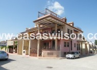 Sale - Townhouse - Daya Nueva