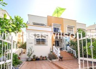 Sale - Townhouse - Los Altos - Res Valle de los pinos