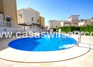 Sale - Townhouse - Los Altos - Res Valle de los pinos