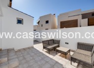Sale - Villa - Torrevieja - Aguas Nuevas
