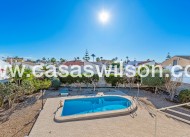 Sale - Villa - Torrevieja - La Siesta