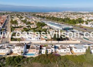Sale - Villa - Torrevieja - Urbanización San Luis