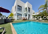 Venta - Chalet - Ciudad Quesada