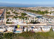 Venta - Chalet - Torrevieja - Urbanización San Luis