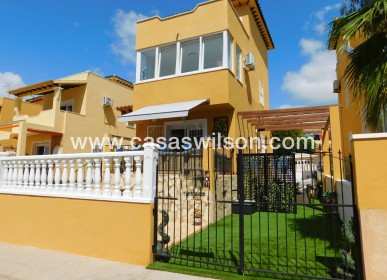 Villa - Sale - Orihuela Costa - Villamartín