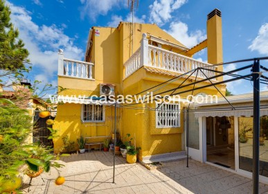 Villa - Sale - Torrevieja - Aguas Nuevas