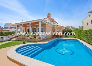 Villa - Sale - Torrevieja - La Mata