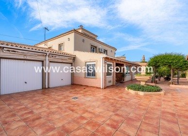 Villa - Sale - Torrevieja - Torrevieja