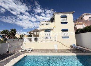 Villa - Sale - Villamartin - Villamartín