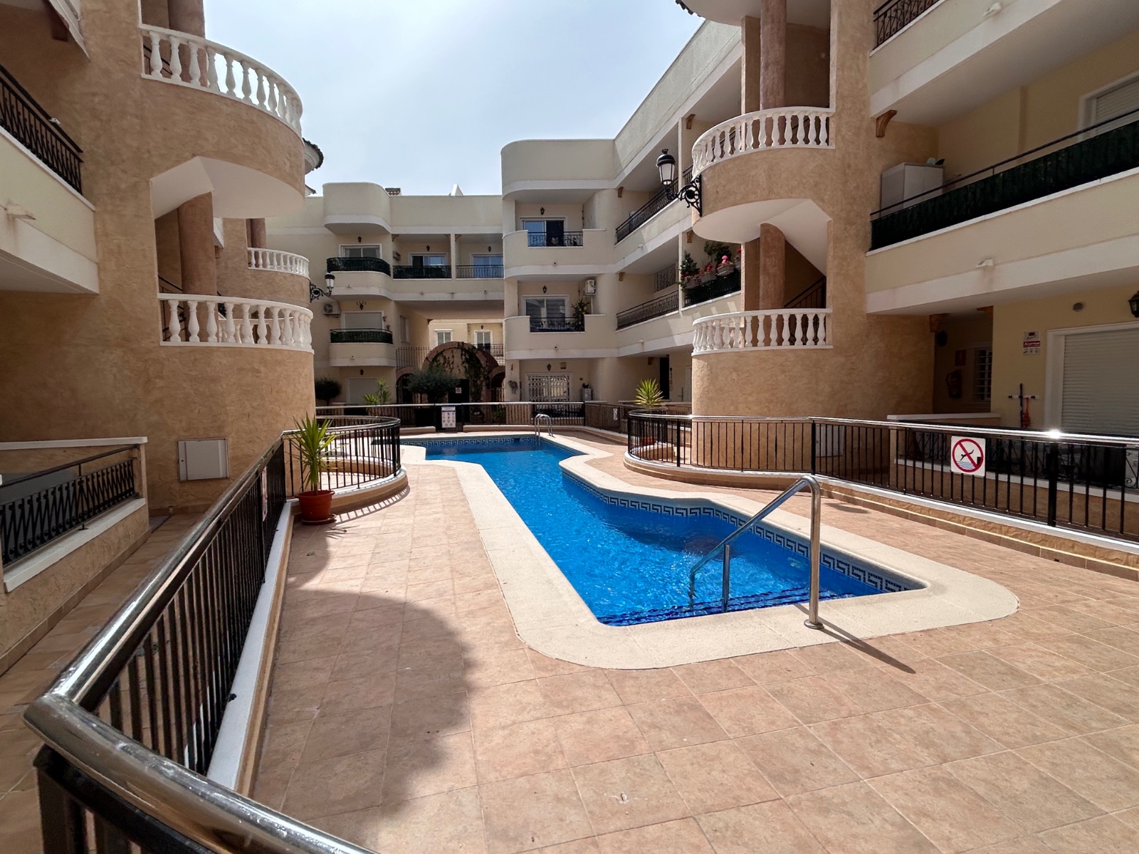 Apartment in Jacarilla - view 1