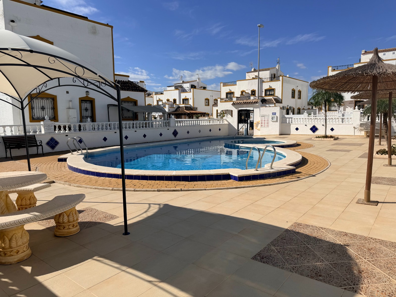 Woning · Herverkoop - Orihuela · Entre Naranjos Vistabella · Alicante · Spanje