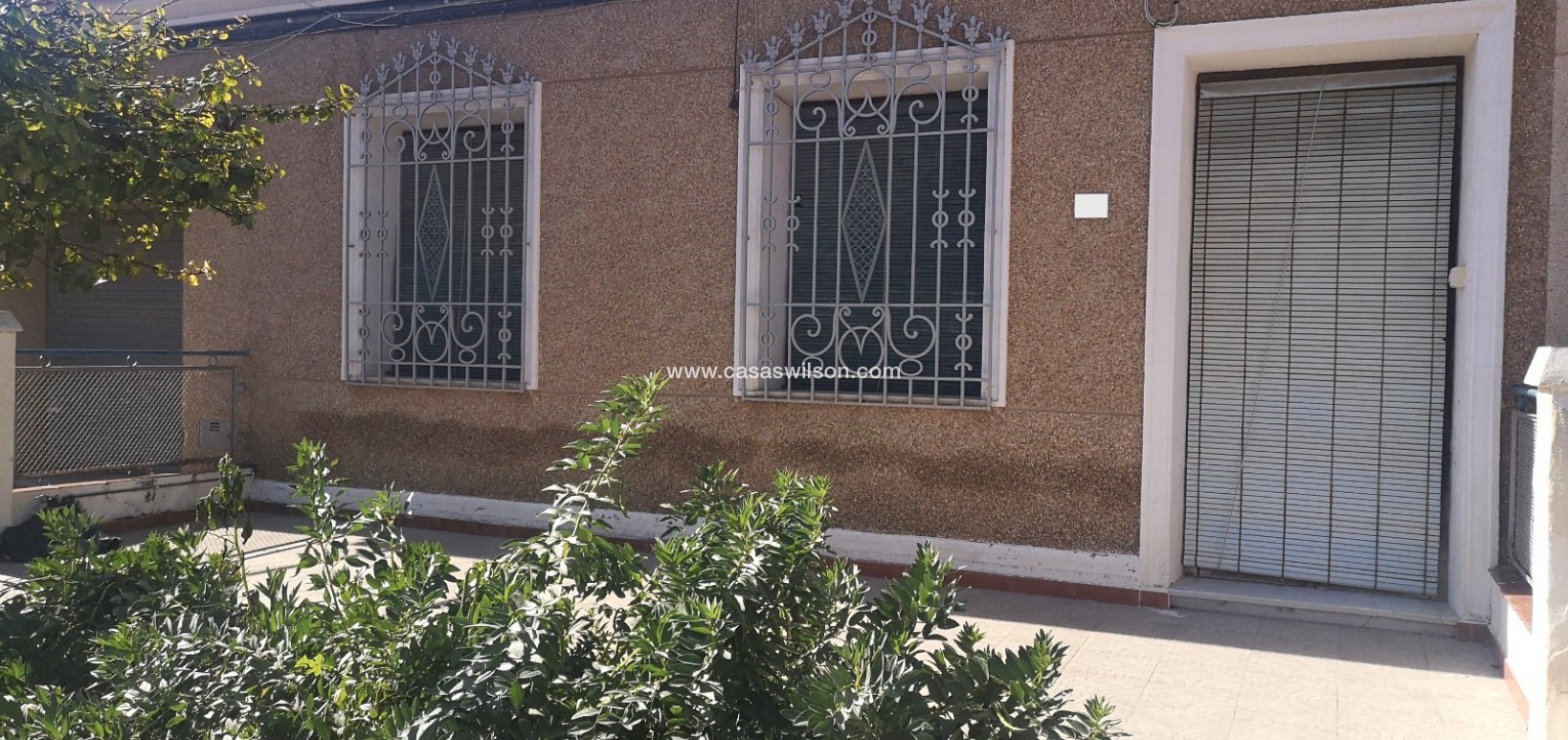 Venta - Townhouse / Semi-detached - Los Montesinos