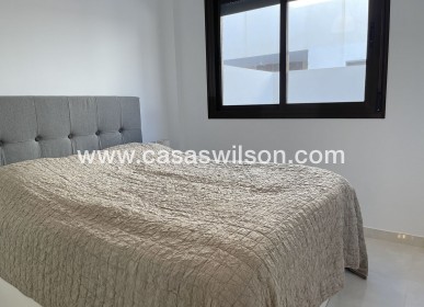 Sale - House - Quad - Lomas De Cabo Roig - Costa Blanca