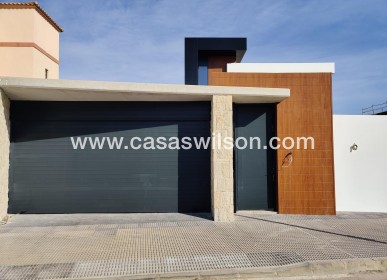 Nueva construcción  - Chalet - Orihuela Costa - La Zenia