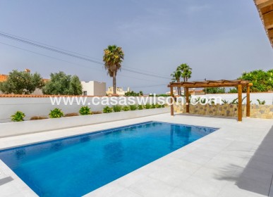 Sale - Villa - Torrevieja - Torreta florida