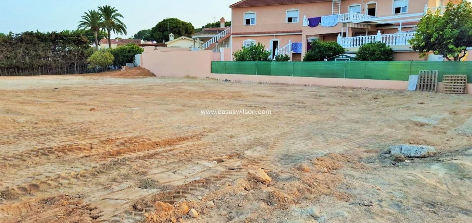 Sale - Plot / Land - Los Balcones