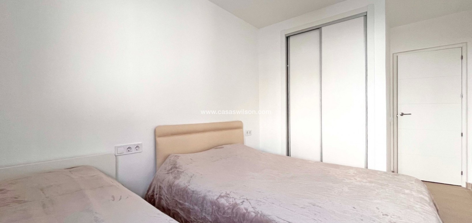 Sale - Bungalow - Orihuela Costa - Playa Flamenca