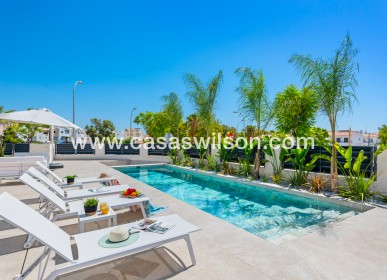 Sale - Villa - El Campello - El Amerador