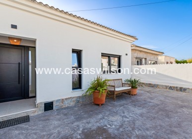 Sale - Villa - Torrevieja - El chaparral
