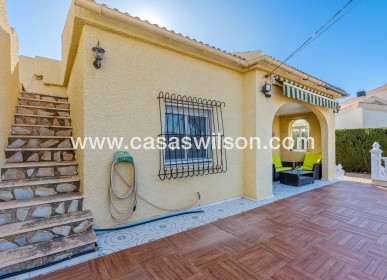 Venta - Chalet - Torrevieja - La Siesta