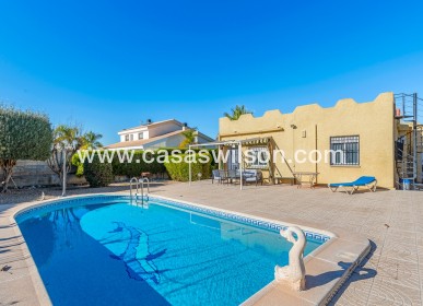 Venta - Chalet - Torrevieja - La Siesta