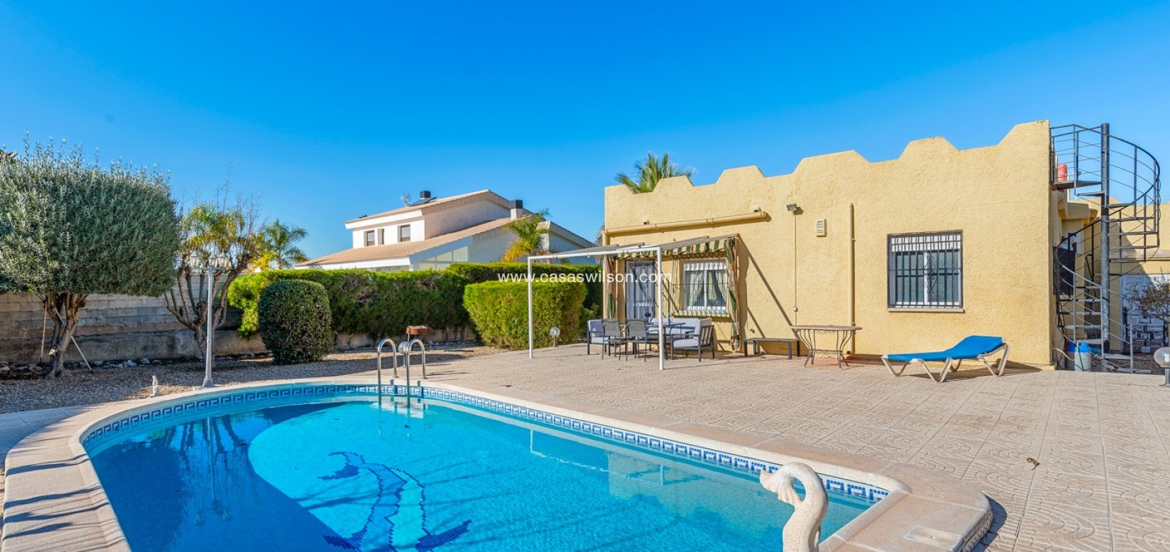 Venta - Chalet - Torrevieja - La Siesta