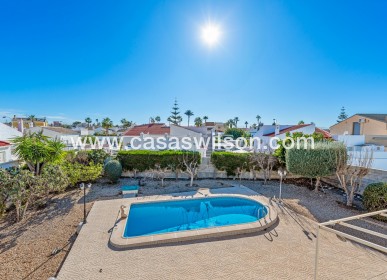 Venta - Chalet - Torrevieja - La Siesta