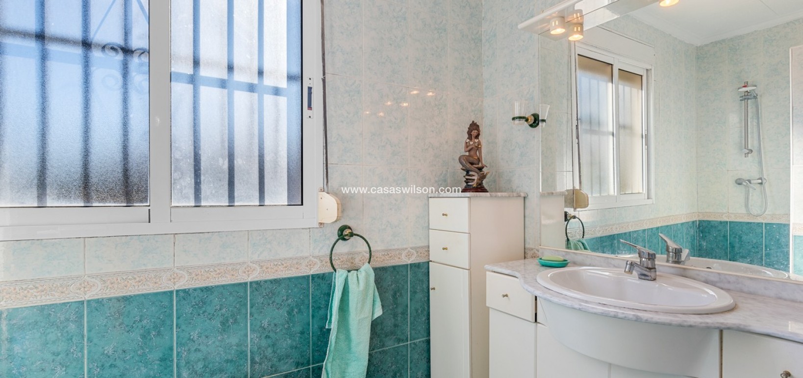 Venta - Chalet - Torrevieja - La Siesta