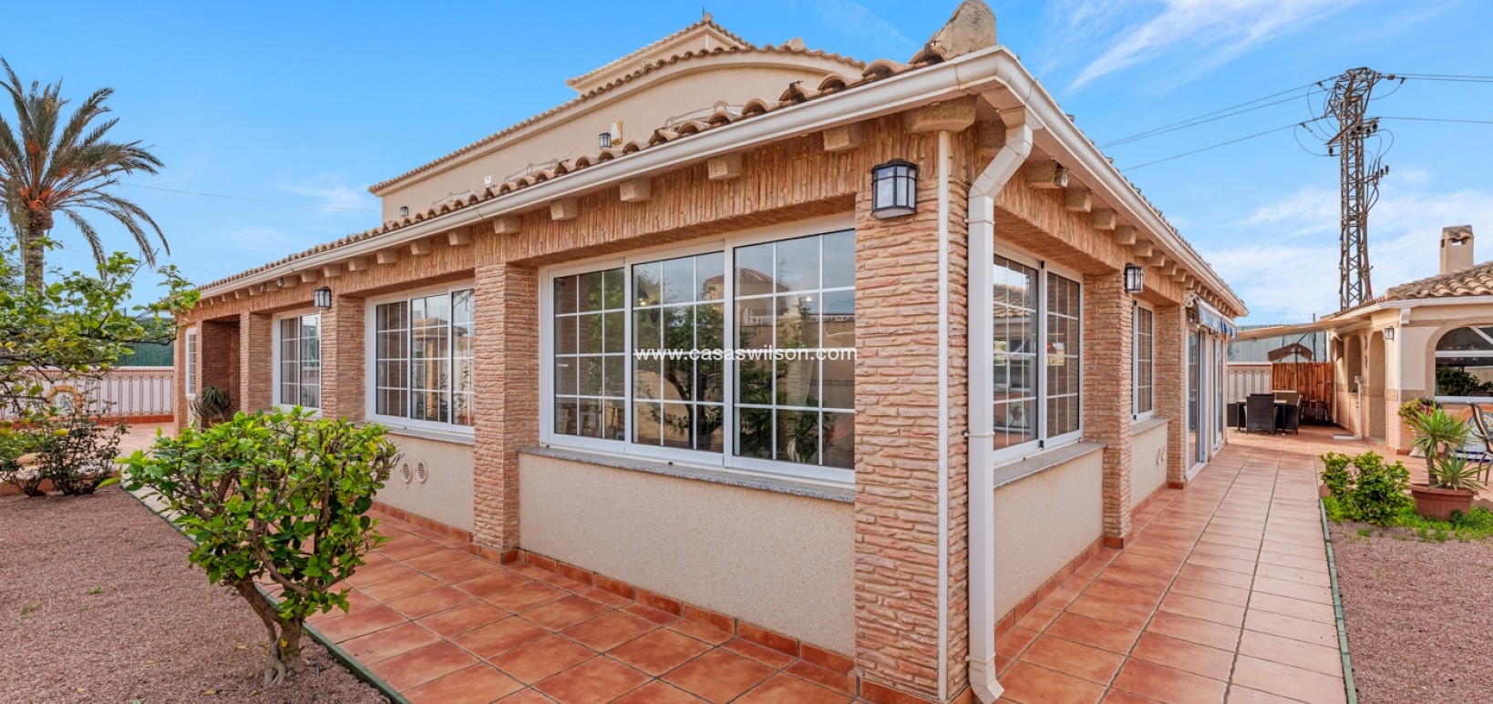 Sale - Villa - Torrevieja