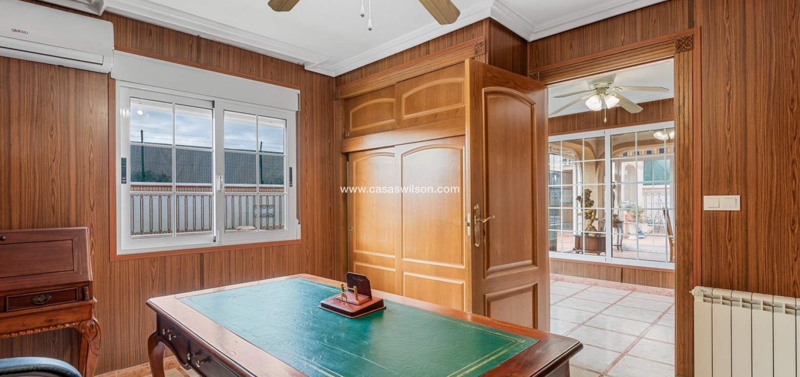 Sale - Villa - Torrevieja