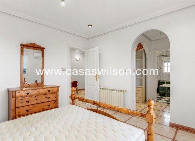 Sale - Villa - Torrevieja