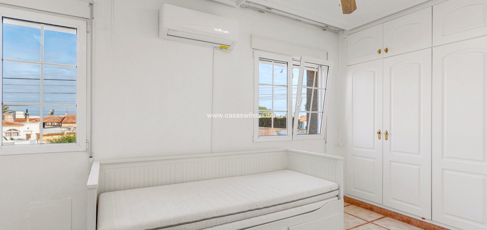 Sale - Villa - Torrevieja